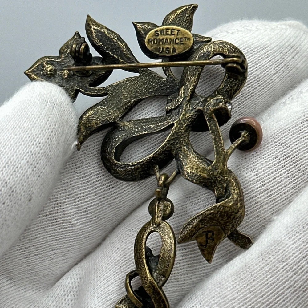 Vintage Sweet Romance Brooch Enamel Ribbon‎ Rhinestones #66